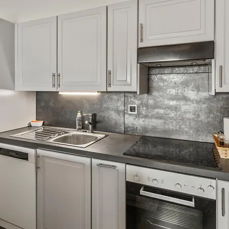 6 Pers, Grand Renove Avec Balcon, Vue & Parking * Crans-Montana