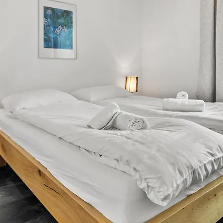 6 Pers, Grand Renove Avec Balcon, Vue & Parking Crans-Montana